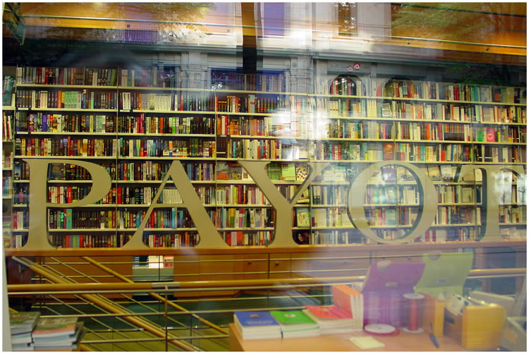 Photo by Dragan Nikolic, Zürich, Switzerland