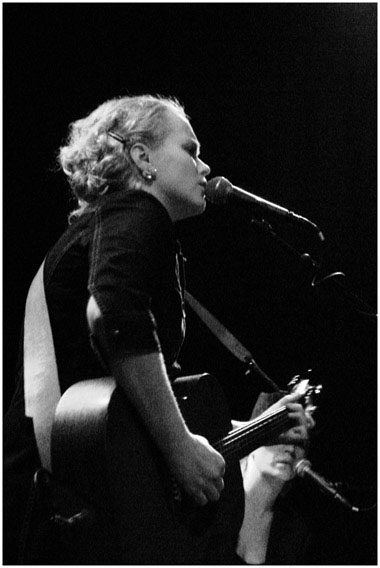 Ane Brun, Zurich, 12 April 2005 - photo by Dragan Nikolic, Fribourg / Zürich, Switzerland