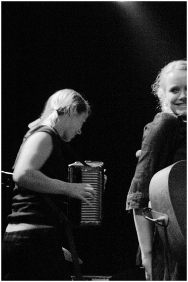 Ane Brun, Zurich, 12 April 2005 - photo by Dragan Nikolic, Fribourg / Zürich, Switzerland