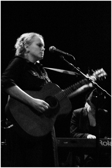 Ane Brun, Zurich, 12 April 2005 - photo by Dragan Nikolic, Fribourg / Zürich, Switzerland
