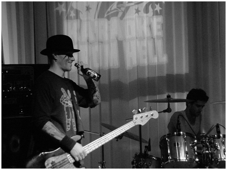 mascotte-karaoke-from-hell2